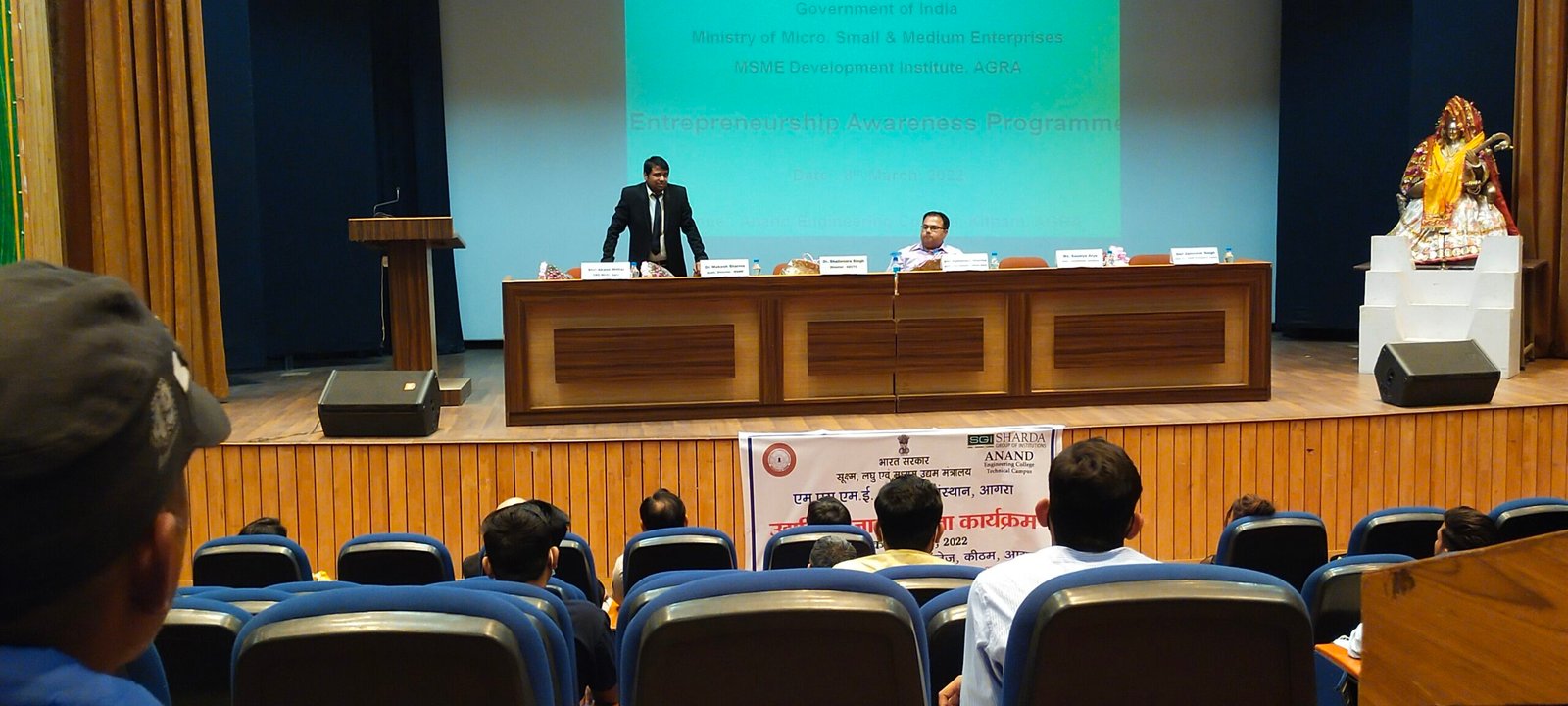 filter: 0; fileterIntensity: 0.0; filterMask: 0; module: h; 
hw-remosaic: 0; 
touch: (-1.0, -1.0); 
modeInfo: ; 
sceneMode: Night; 
cct_value: 0; 
AI_Scene: (-1, -1); 
aec_lux: 332.8626; 
hist255: 0.0; 
hist252~255: 0.0; 
hist0~15: 0.0;